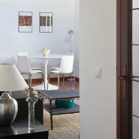 Apartment Entre 2 Mezquitas 8 *